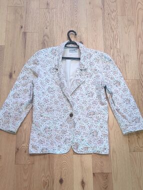 Runaway Bay. Vintage Floral Blazer | Jacket. Size Medium***
